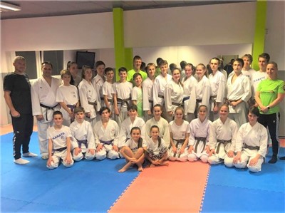 Sportujeme, připravujeme nové talenty kumite a kata